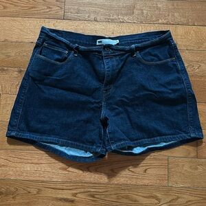 Womens Dark Wash Levi Jean Shorts Size 16 W33